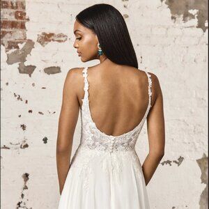 Sincerity Chiffon A-Line Bridal Gown with Scoop Neckline and Slit